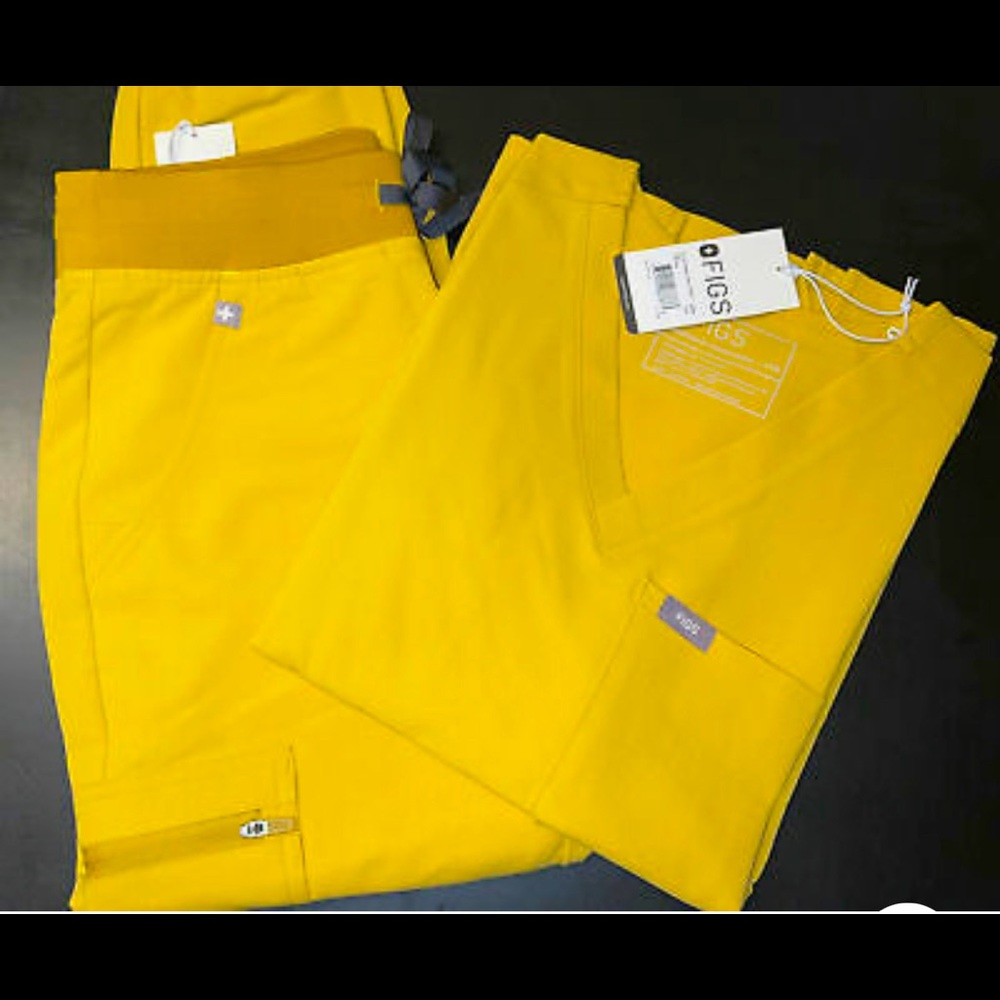 Light Gold Limited- M Tall Livingston Scrub Pants- M Catrina one pocket